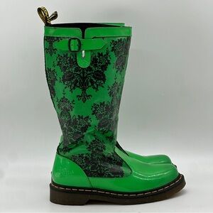 Dr. Martens Nellie Boot. Size 7